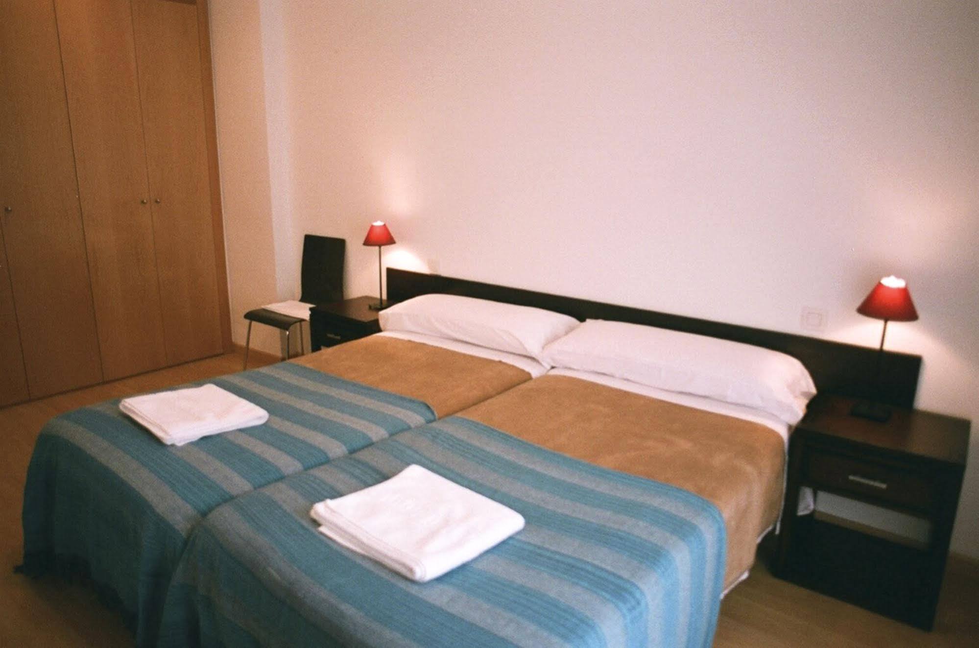 Apartamentos Auhabitat Zaragoza, Edificio De Apartamentos Turisticos Ngoại thất bức ảnh