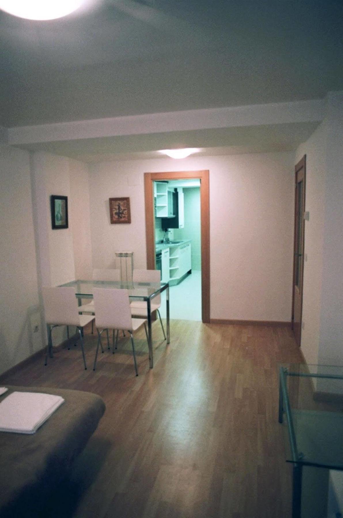 Apartamentos Auhabitat Zaragoza, Edificio De Apartamentos Turisticos Ngoại thất bức ảnh