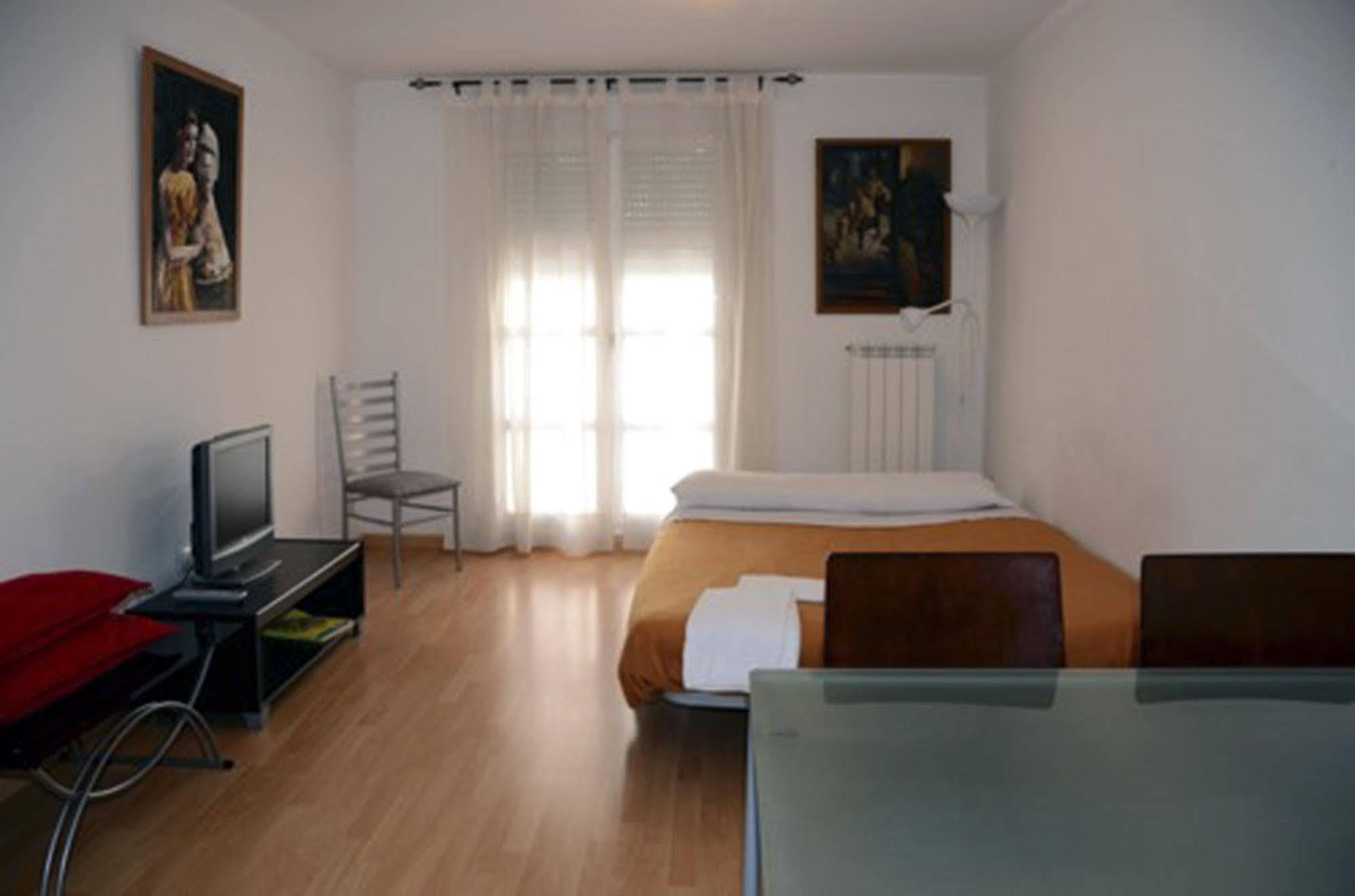 Apartamentos Auhabitat Zaragoza, Edificio De Apartamentos Turisticos Ngoại thất bức ảnh