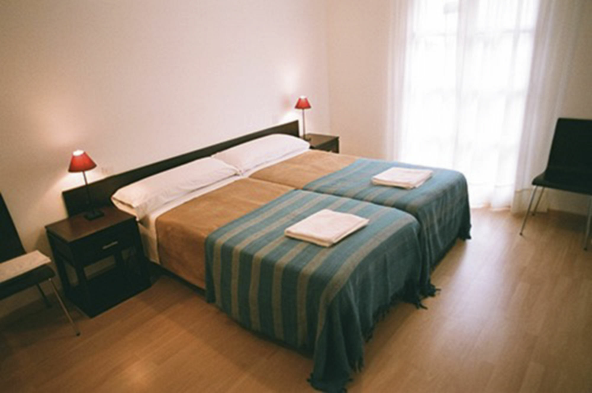 Apartamentos Auhabitat Zaragoza, Edificio De Apartamentos Turisticos Ngoại thất bức ảnh